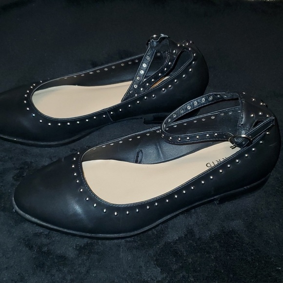 Super Cute Torrid Silver Studded Ankle Strap Flats sz 10 - Picture 4 of 9